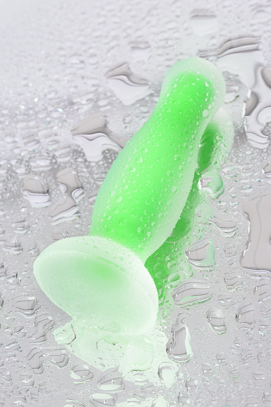 Victor Glow Anal Plug, 10 cm